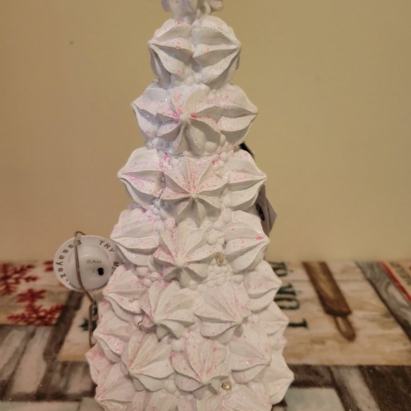 Light up tree : Icing perfect for all year long - Picture 3 of 4